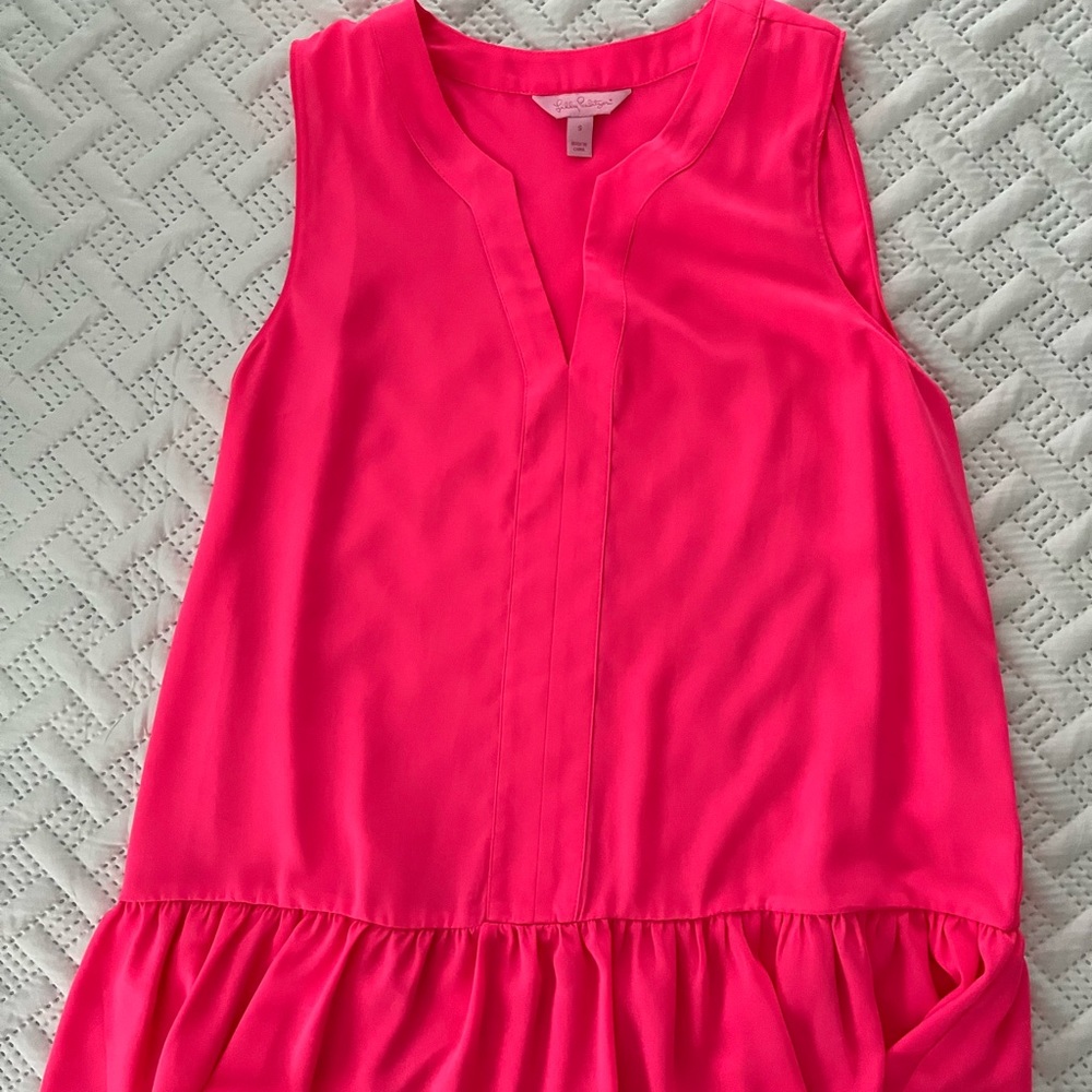 Lilly Pulitzer Silk Blend Tank with bottom ruffle.